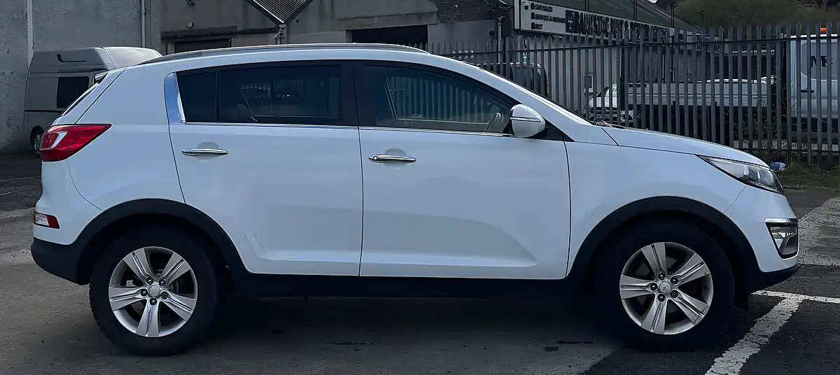 Used 2012 Kia Sportage 2 White - Interior and Exterior details 4