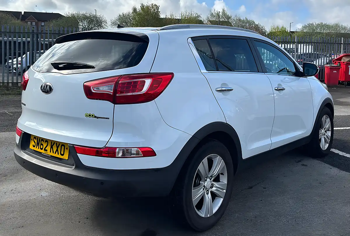 Used 2012 Kia Sportage 2 White - Interior and Exterior details 8