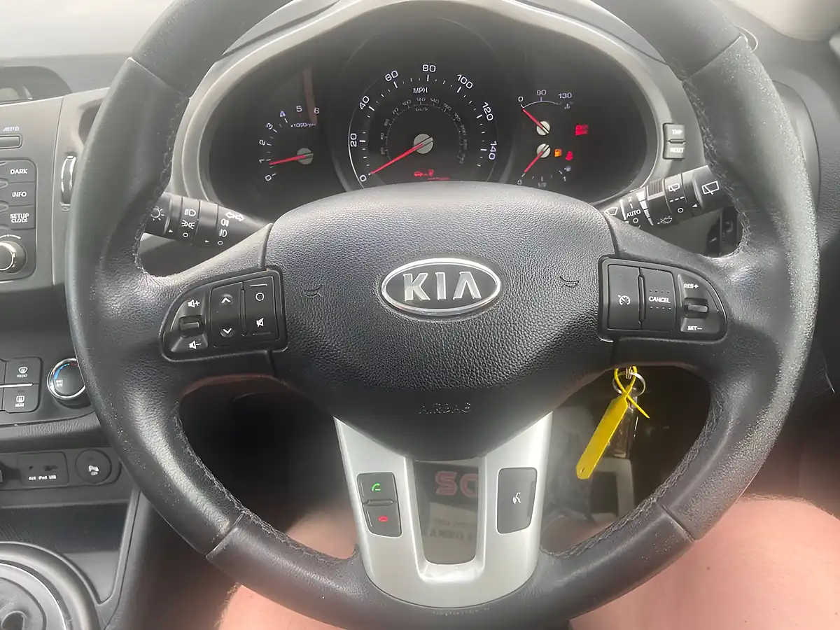 Used 2012 Kia Sportage Ecodynamics 2 Silver - Interior and Exterior details 15