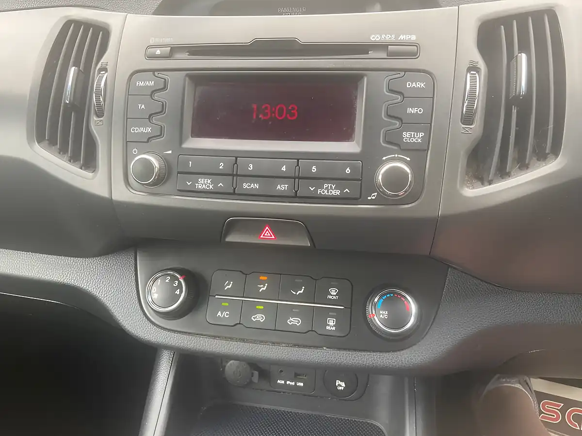 Used 2012 Kia Sportage Ecodynamics 2 Silver - Interior and Exterior details 18