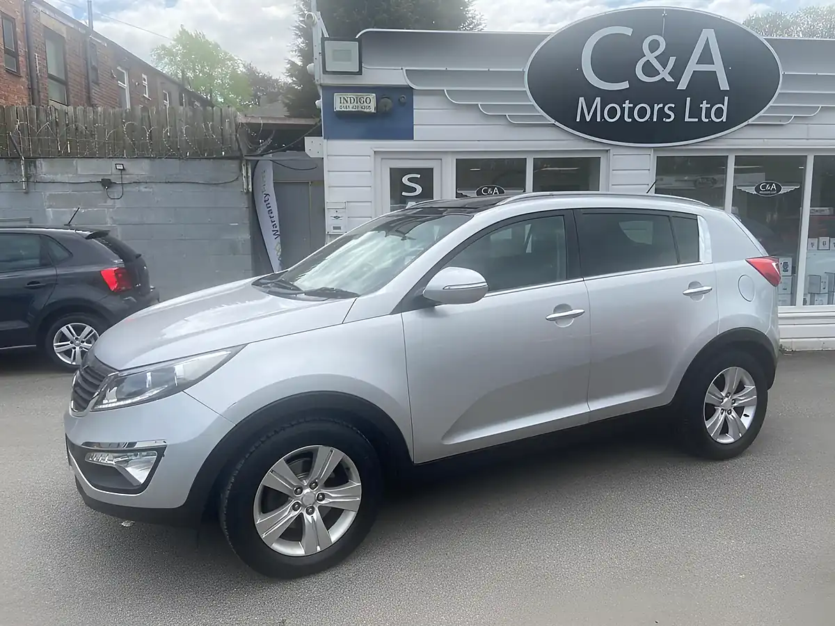 Used 2012 Kia Sportage Ecodynamics 2 Silver - Interior and Exterior details 4