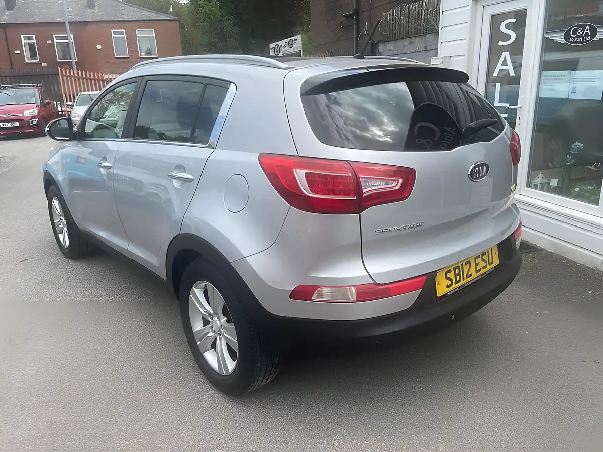 Used 2012 Kia Sportage Ecodynamics 2 Silver - Interior and Exterior details 5