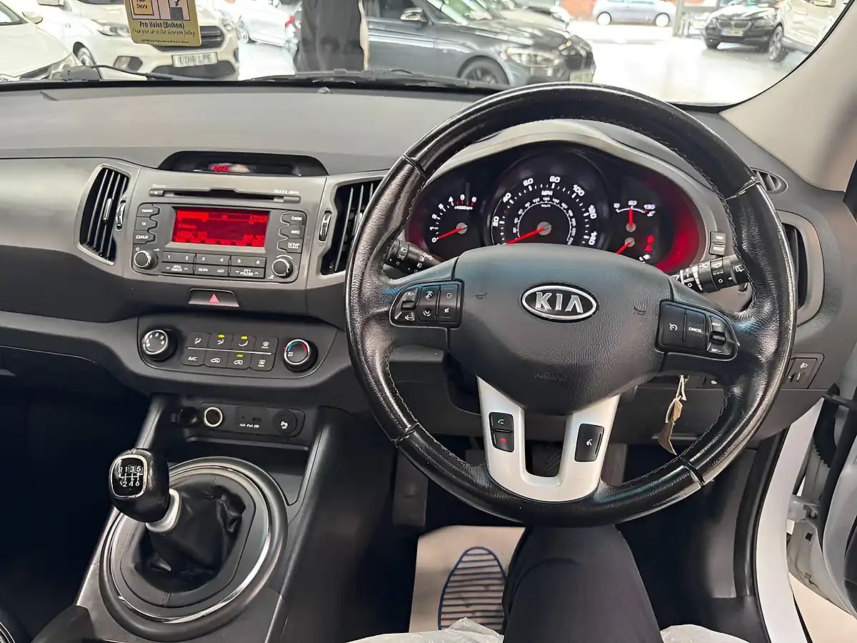 Used 2012 Kia Sportage Ecodynamics 2 White - Interior and Exterior details 12