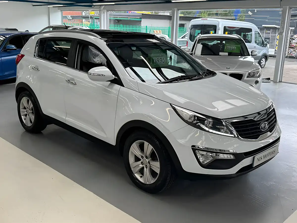Used 2012 Kia Sportage Ecodynamics 2 White - Interior and Exterior details 4