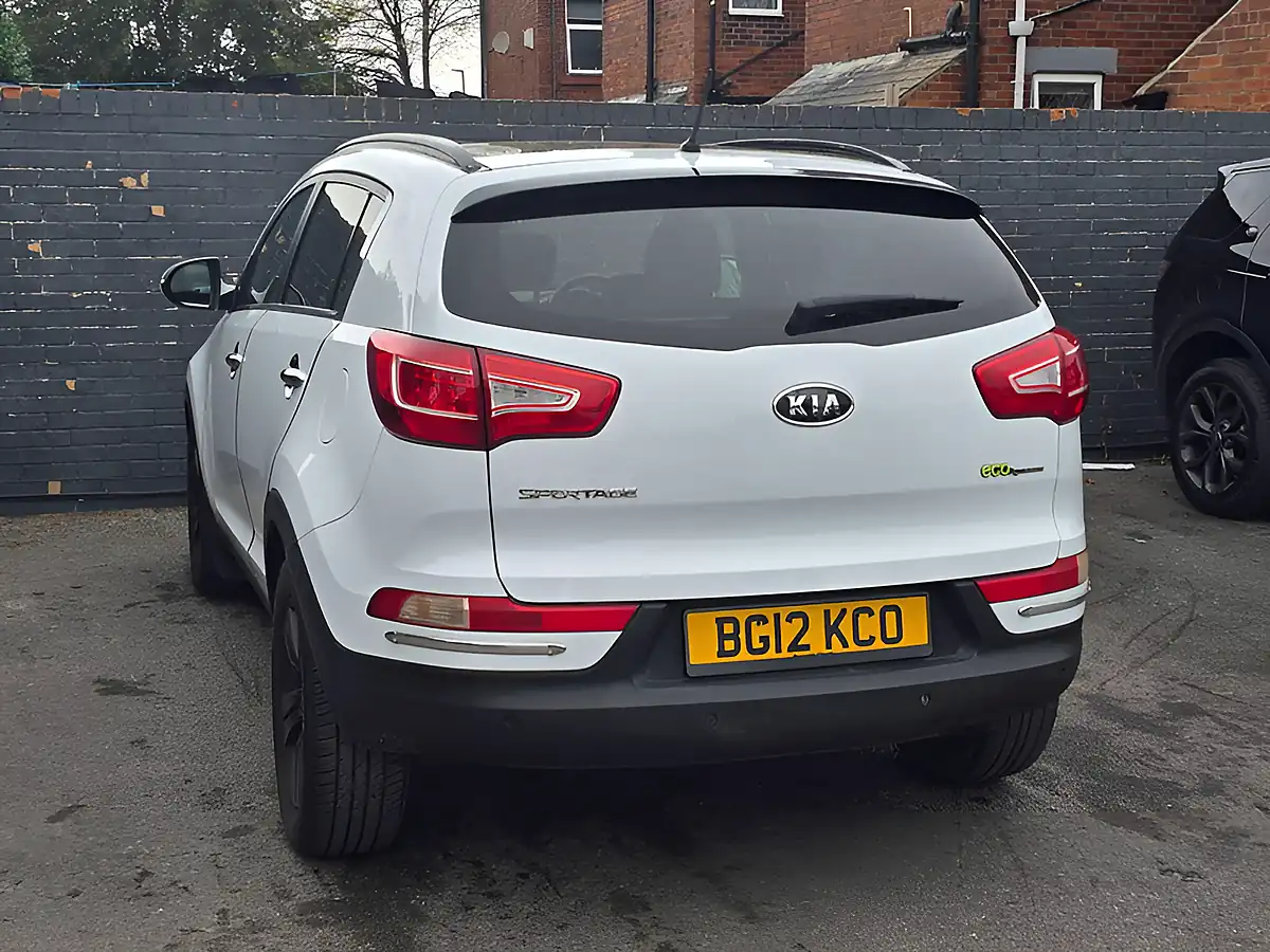 Used 2012 Kia Sportage Ecodynamics 2 White - Interior and Exterior details 8