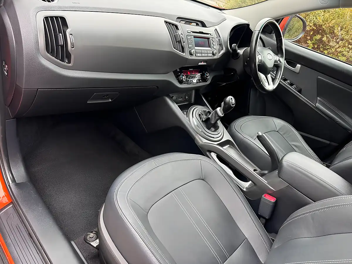 Used 2012 Kia Sportage Ecodynamics 3 Orange - Interior and Exterior details 10