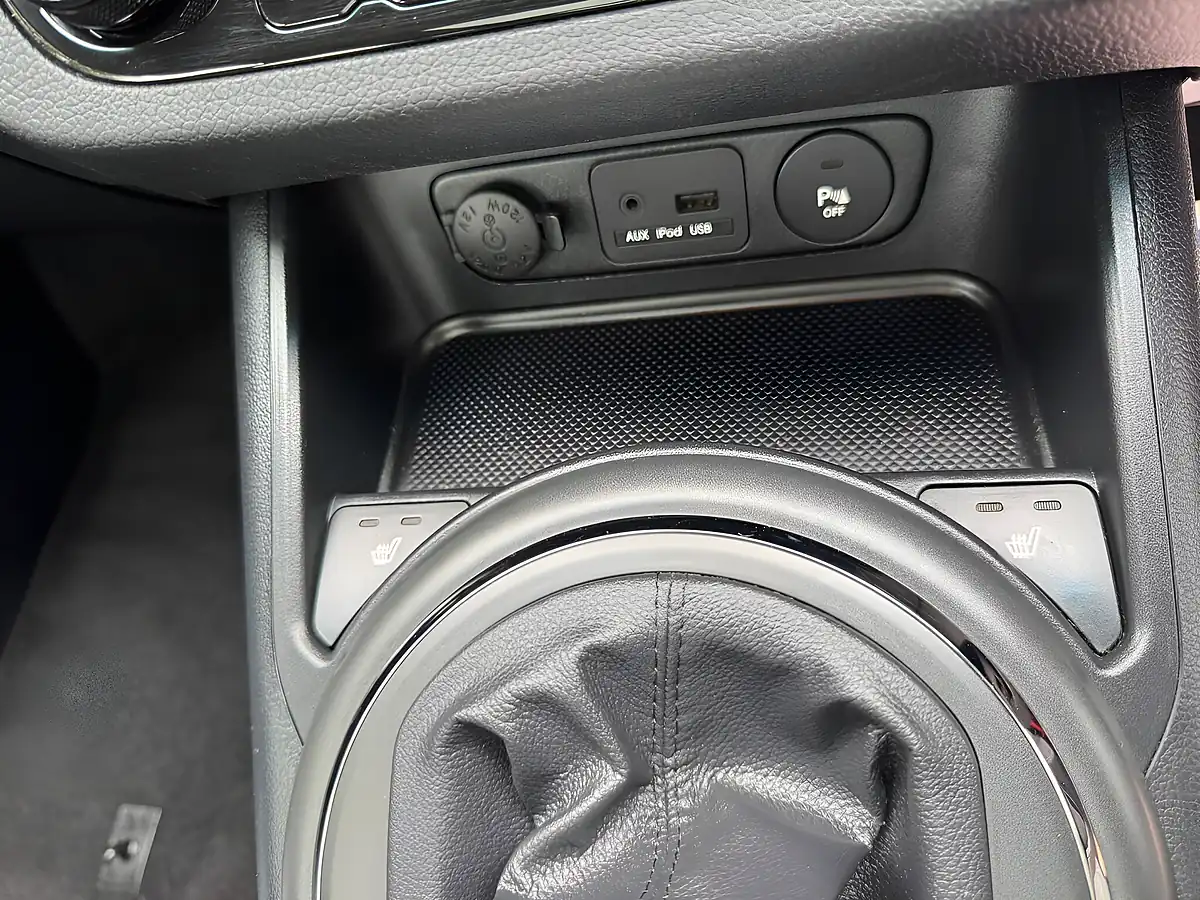 Used 2012 Kia Sportage Ecodynamics 3 Orange - Interior and Exterior details 16