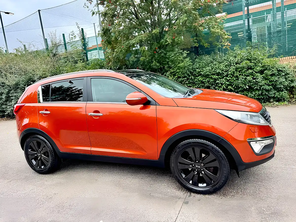 Used 2012 Kia Sportage Ecodynamics 3 Orange - Interior and Exterior details 8