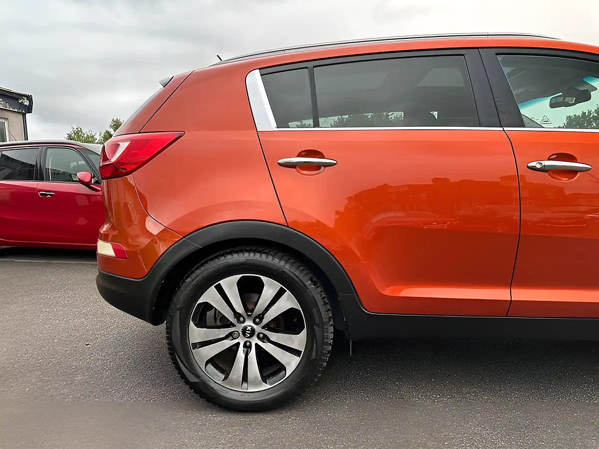 Used 2012 Kia Sportage KX-3 Orange - Interior and Exterior details 12