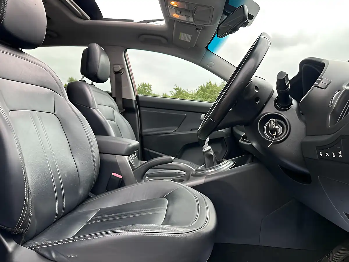 Used 2012 Kia Sportage KX-3 Orange - Interior and Exterior details 8