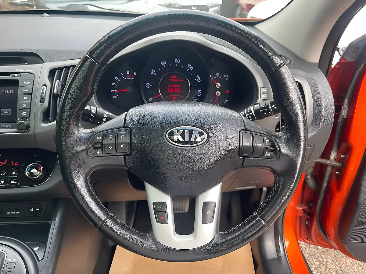 Used 2012 Kia Sportage KX-4 Orange - Interior and Exterior details 10