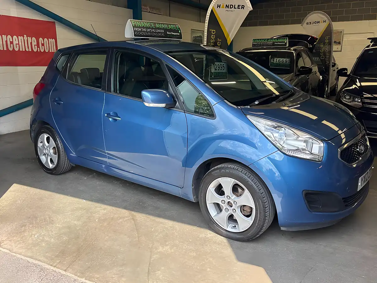 Used 2012 Kia Venga 2 Blue - Interior and Exterior details 10