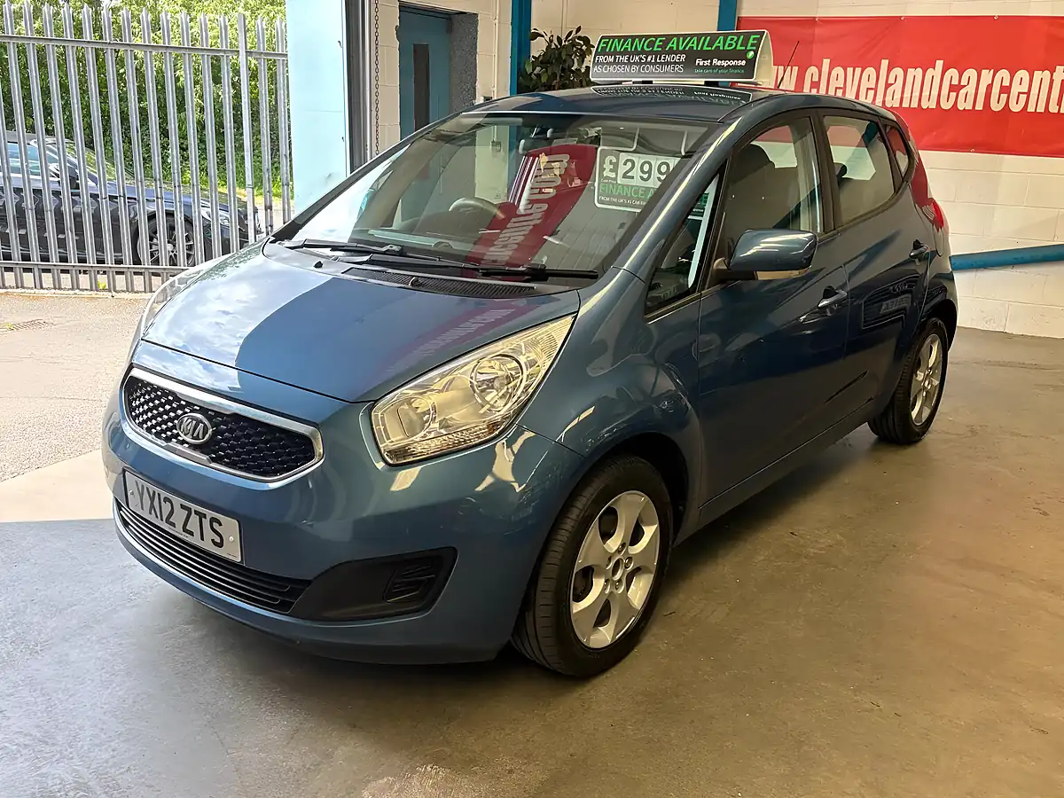 Used 2012 Kia Venga 2 Blue - Interior and Exterior details 11