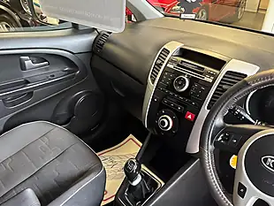 Used 2012 Kia Venga 2 Blue - Interior and Exterior details 14