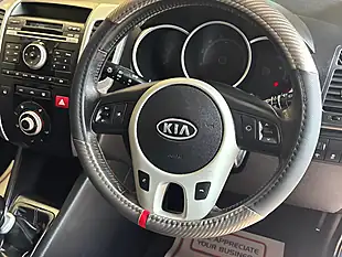 Used 2012 Kia Venga 2 Blue - Interior and Exterior details 15