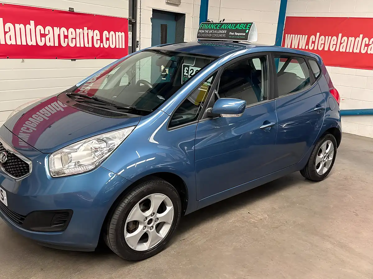Used 2012 Kia Venga 2 Blue - Interior and Exterior details 2