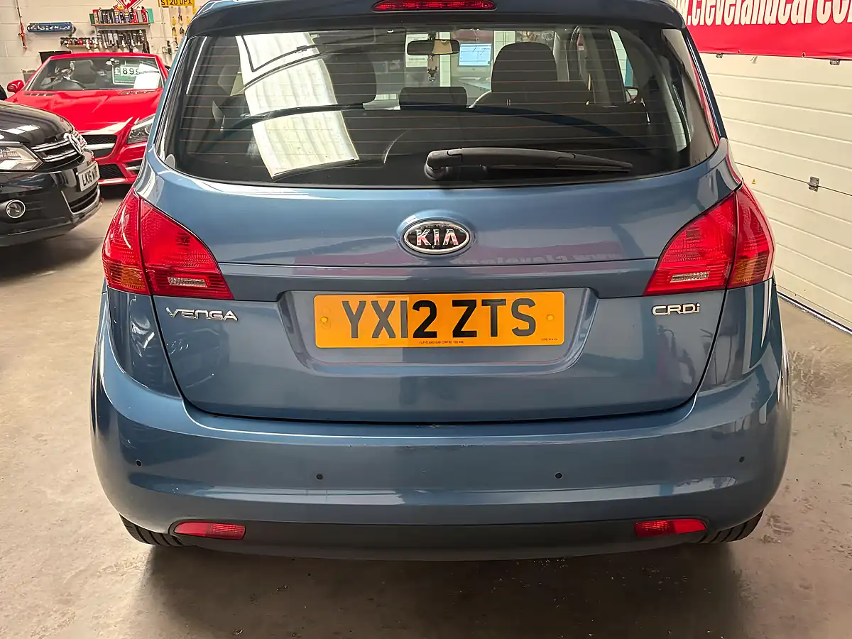 Used 2012 Kia Venga 2 Blue - Interior and Exterior details 5