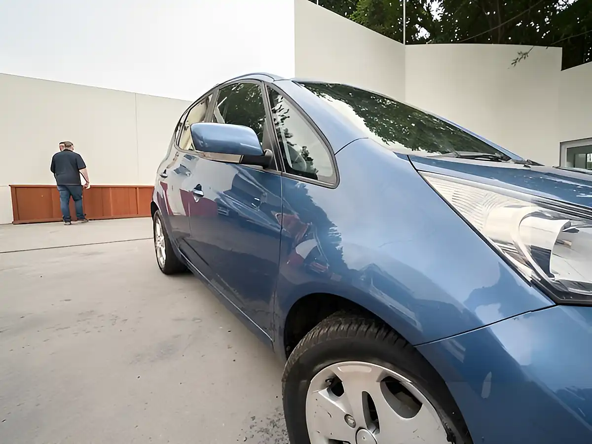 Used 2012 Kia Venga 2 Blue - Interior and Exterior details 5