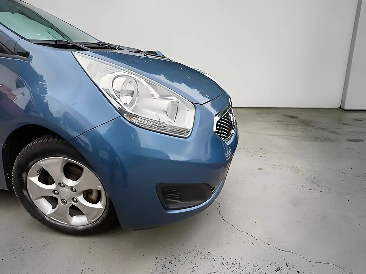 Used 2012 Kia Venga 2 Blue - Interior and Exterior details 6