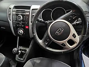 Used 2012 Kia Venga 2 Blue - Interior and Exterior details 12