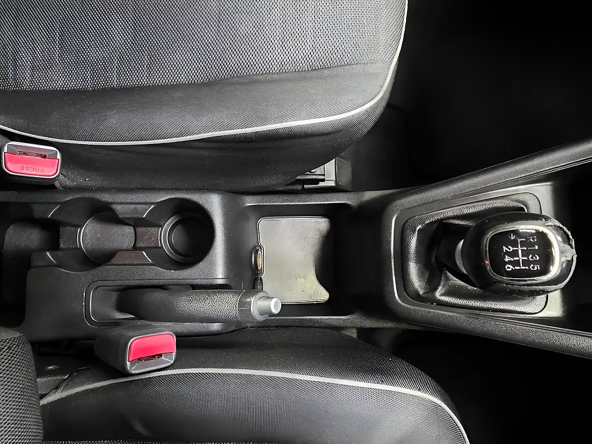 Used 2012 Kia Venga 2 Blue - Interior and Exterior details 13