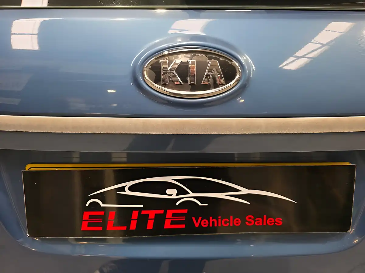 Used 2012 Kia Venga 2 Blue - Interior and Exterior details 19