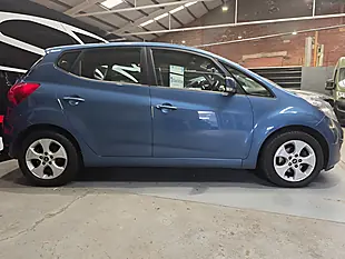 Used 2012 Kia Venga 2 Blue - Interior and Exterior details 4