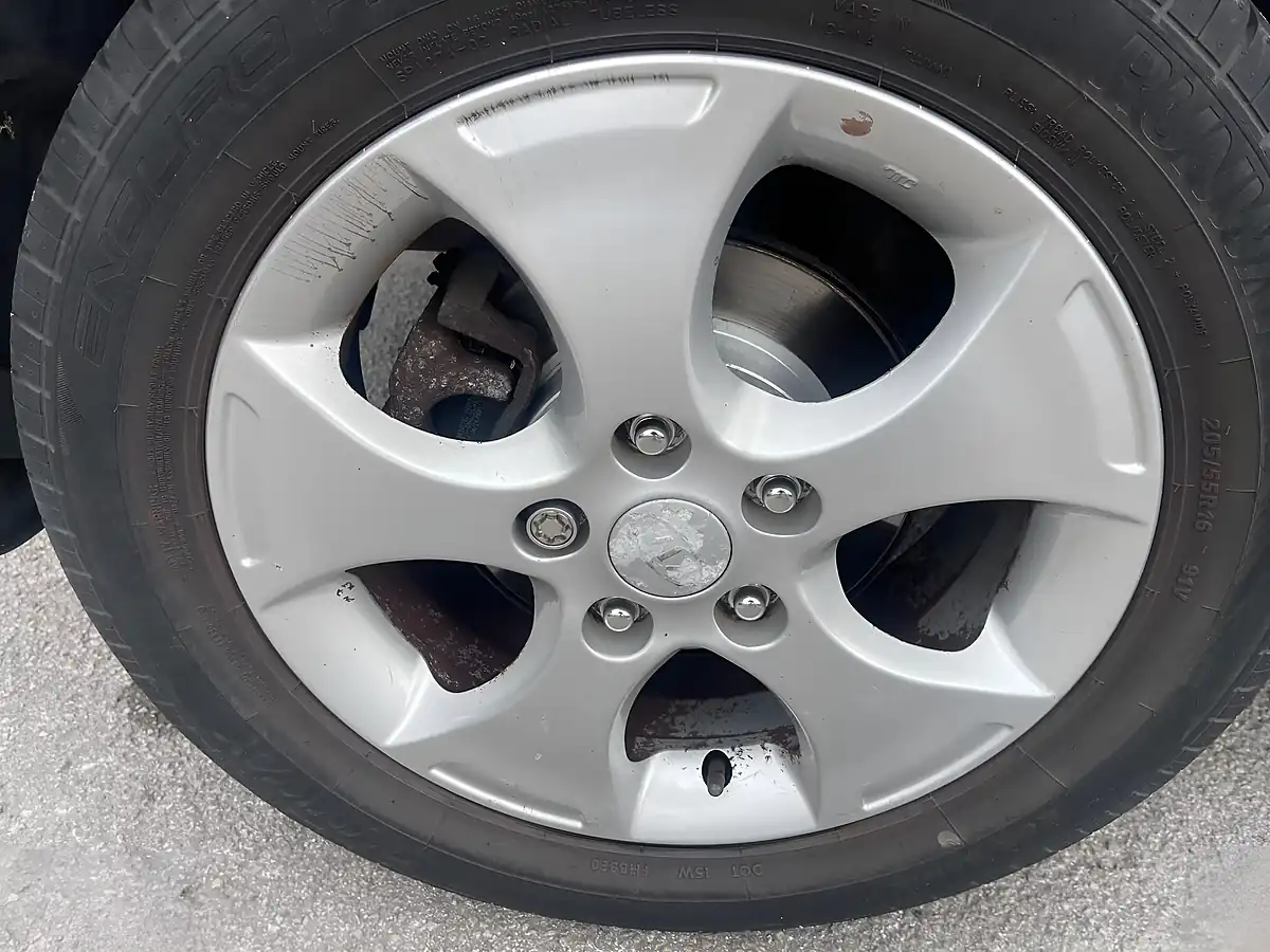 Used 2012 Kia Venga 3 Blue - Interior and Exterior details 16