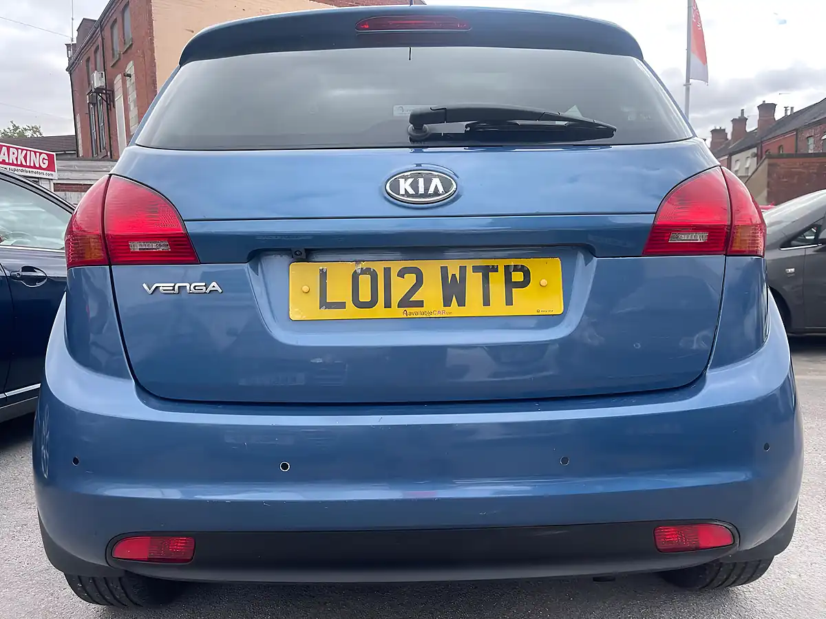Used 2012 Kia Venga 3 Blue - Interior and Exterior details 6