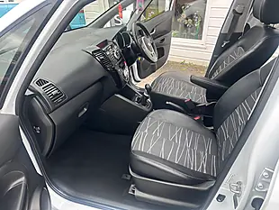 Used 2012 Kia Venga Ecodynamics 3 White - Interior and Exterior details 11