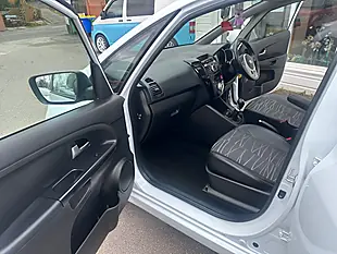 Used 2012 Kia Venga Ecodynamics 3 White - Interior and Exterior details 12