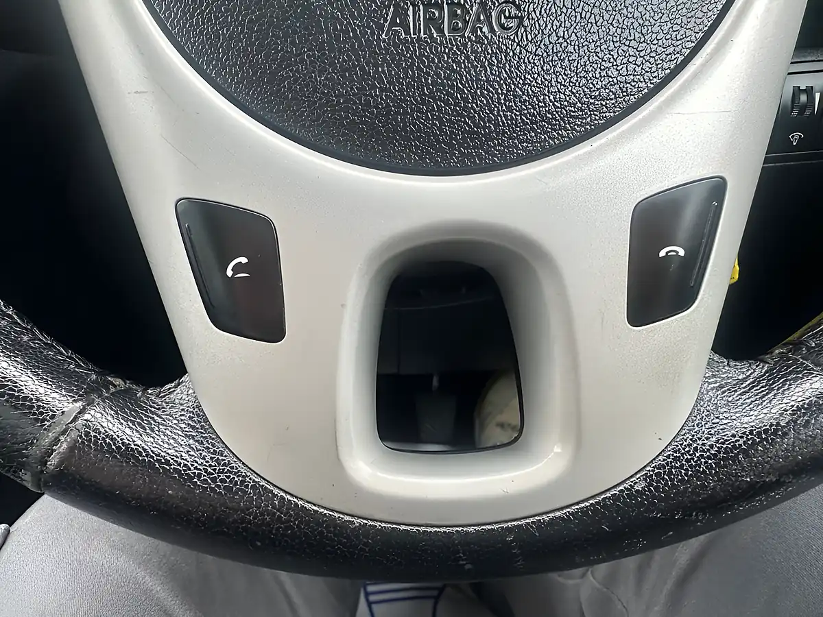 Used 2012 Kia Venga Ecodynamics 3 White - Interior and Exterior details 17