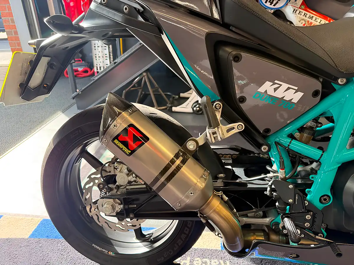 Used 2012 Ktm 690 Duke - Interior and Exterior details 4