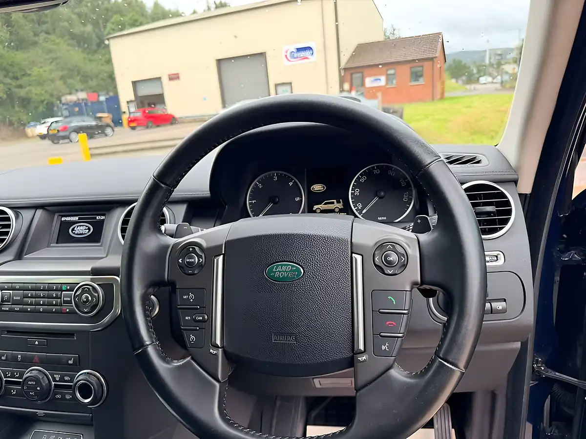 Used 2012 Land Rover Discovery 4 Gs Blue - Interior and Exterior details 11