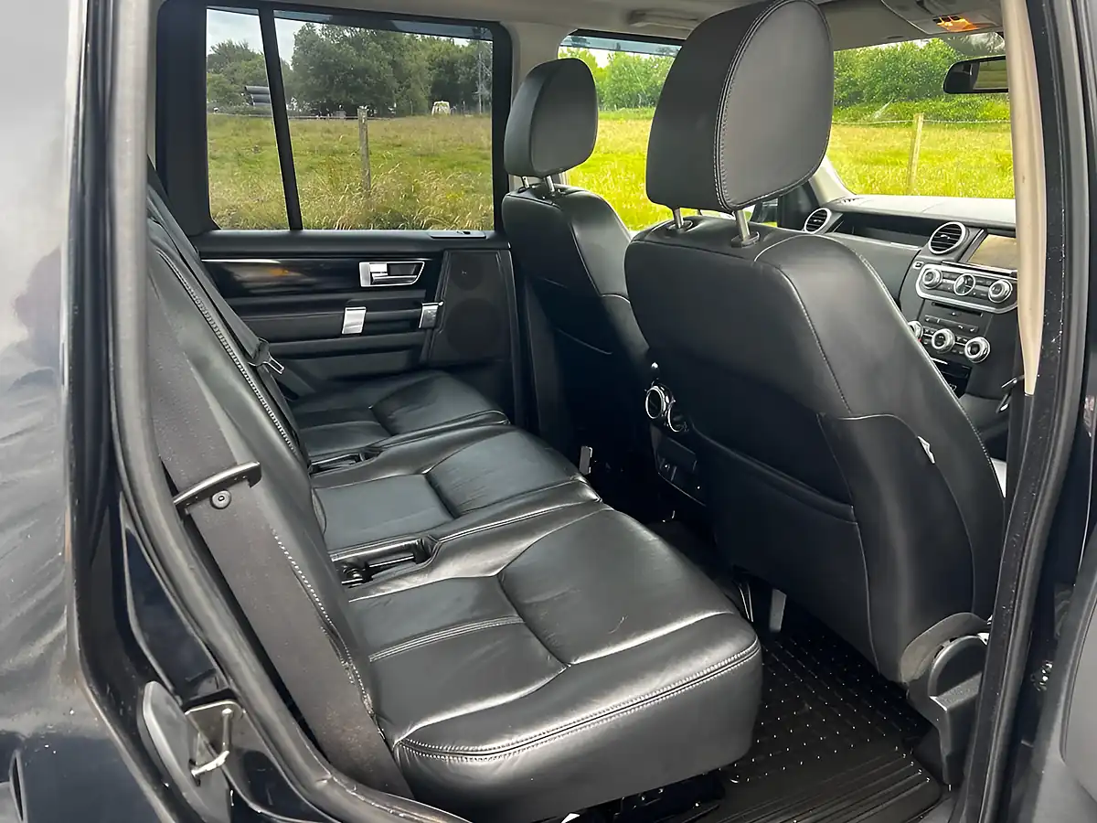 Used 2012 Land Rover Discovery 4 Hse Black - Interior and Exterior details 13