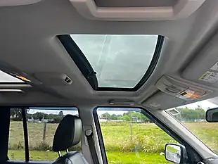 Used 2012 Land Rover Discovery 4 Hse Black - Interior and Exterior details 15