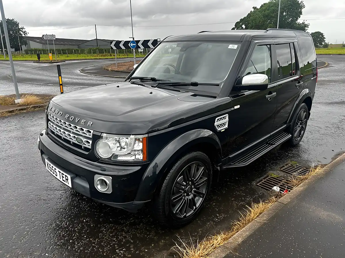 Used 2012 Land Rover Discovery 4 Hse Black - Interior and Exterior details 18