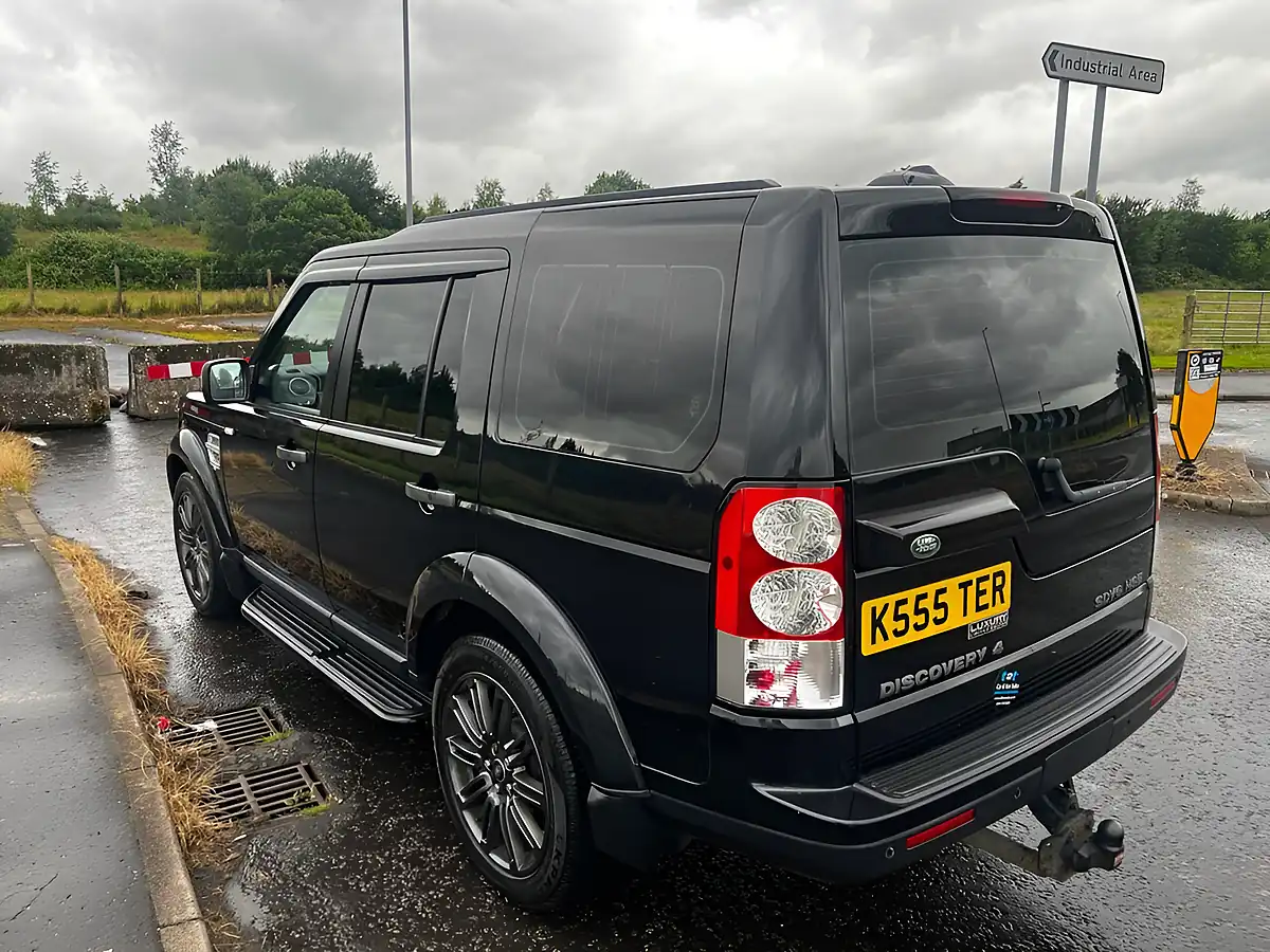 Used 2012 Land Rover Discovery 4 Hse Black - Interior and Exterior details 20
