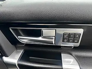 Used 2012 Land Rover Discovery 4 Hse Black - Interior and Exterior details 9