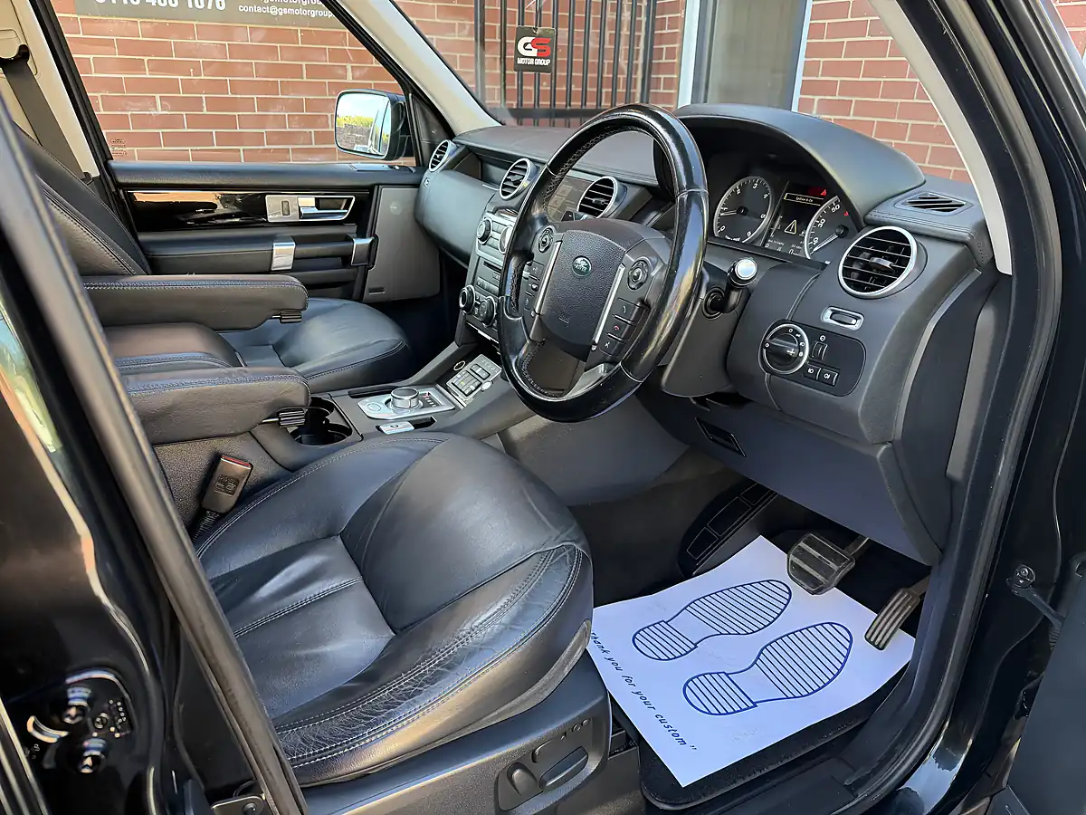 Used 2012 Land Rover Discovery 4 Hse Black - Interior and Exterior details 12