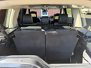 Used 2012 Land Rover Discovery 4 Hse Black - Interior and Exterior details 16