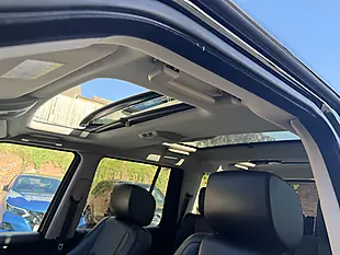 Used 2012 Land Rover Discovery 4 Hse Black - Interior and Exterior details 18