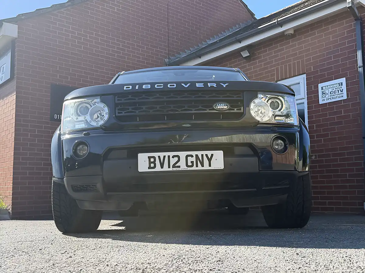 Used 2012 Land Rover Discovery 4 Hse Black - Interior and Exterior details 4