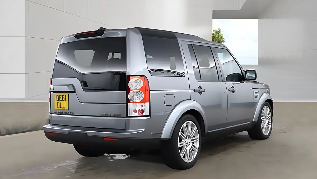 Used 2012 Land Rover Discovery 4 Hse Grey - Interior and Exterior details 4