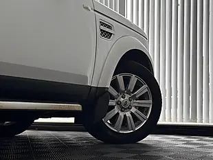 Used 2012 Land Rover Discovery 4 Hse White - Interior and Exterior details 11
