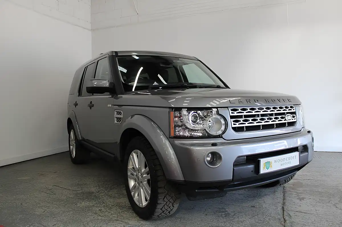 Used 2012 Land Rover Discovery 4 Xs Grey - Front View
