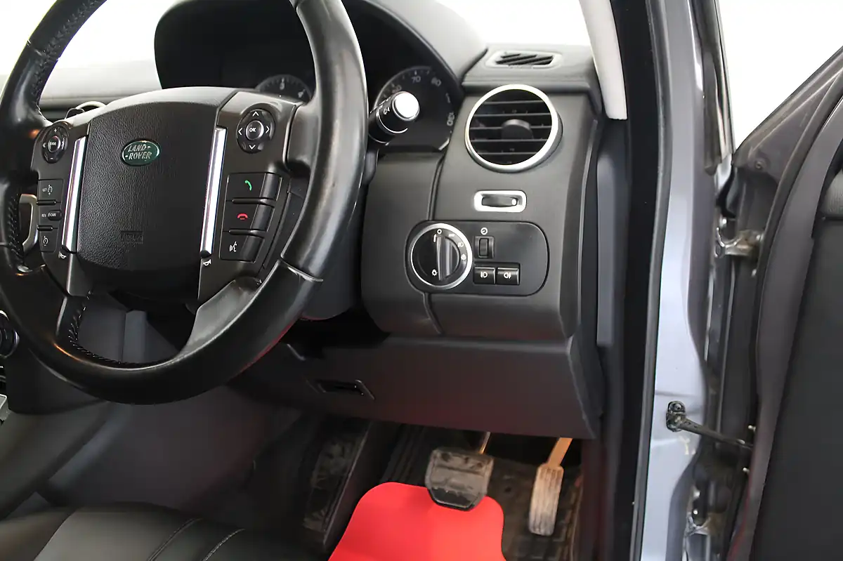 Used 2012 Land Rover Discovery 4 Xs Grey - Interior and Exterior details 17