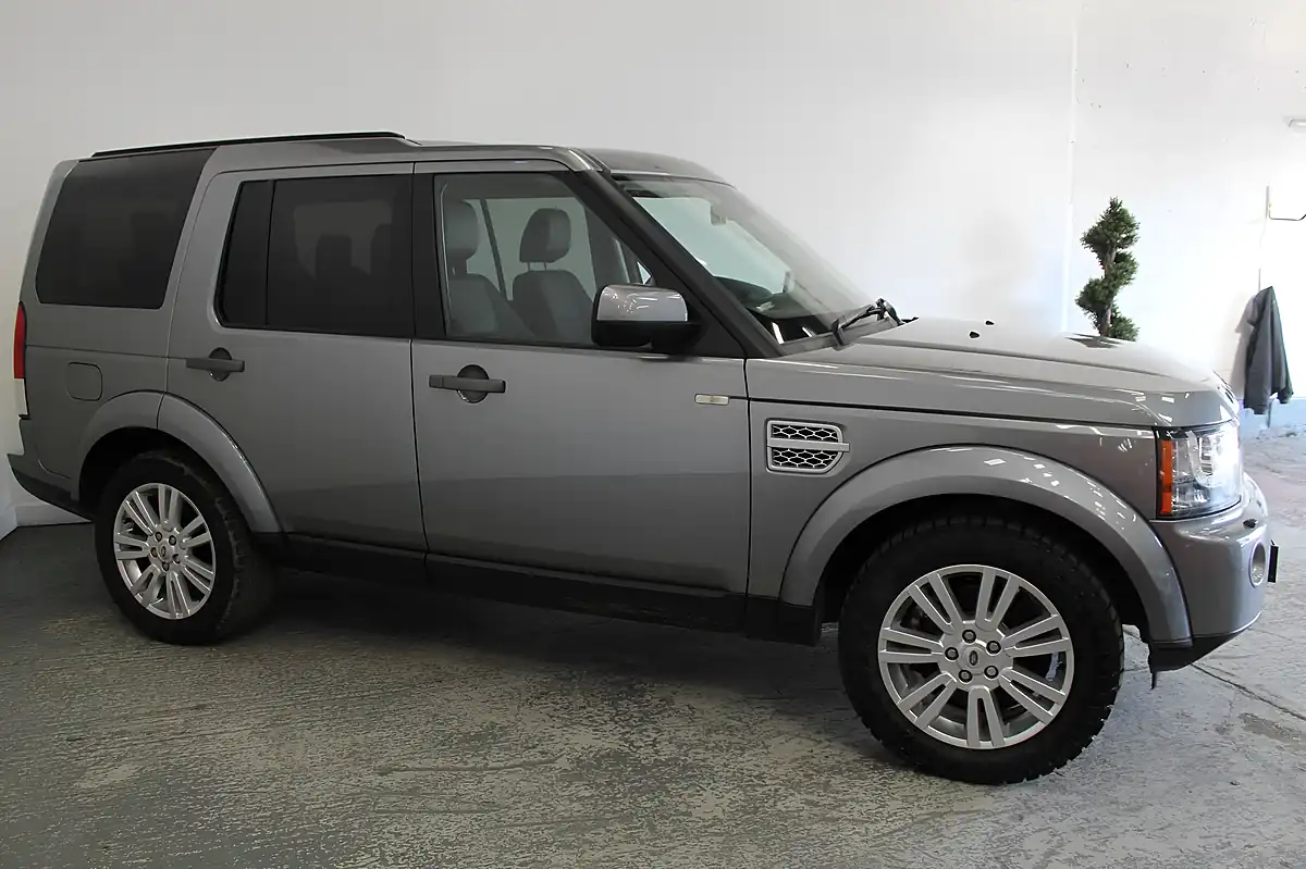 Used 2012 Land Rover Discovery 4 Xs Grey - Interior and Exterior details 3