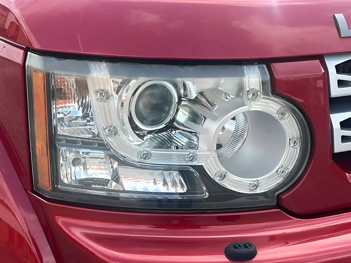 Used 2012 Land Rover Discovery Xs Firenze Red - Interior and Exterior details 11
