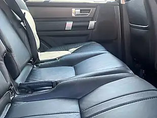 Used 2012 Land Rover Discovery Xs Silver - Interior and Exterior details 18